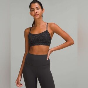 Lululemon Flow Y Nulu Bra *Light Support, A–C Cups Deep Coal Multi